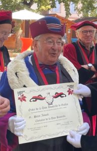 P. Jobard reçoit son diplôme